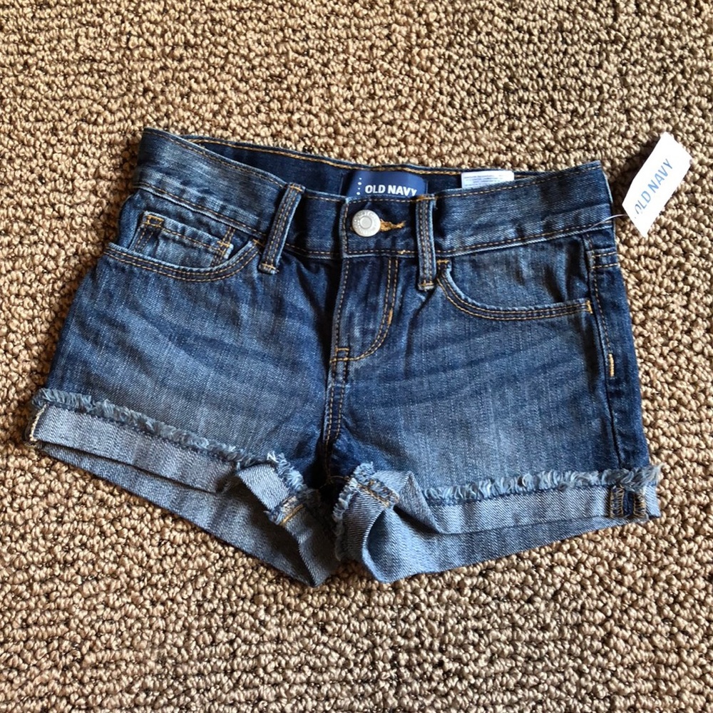 Super soft old navy distressed denim short